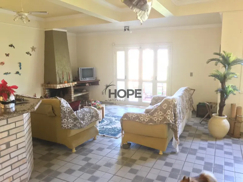 LINDA CASA BEM LOCALIZADA COM PISCINA!: 4ª foto da galeria de imagens do imóvel