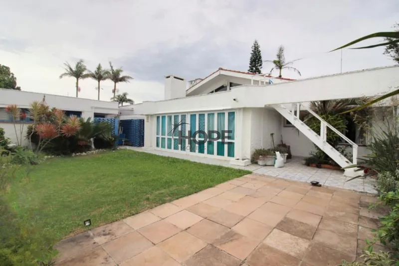 LINDA CASA COMPOSTA POR 4 QUARTOS E COM JARDIM DE INVERNO EM XANGRI-LÁ: 2ª foto da galeria de imagens do imóvel