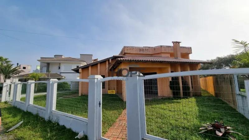 CASA 4 DORMITÓRIOS COM 2 SUÍTES EM XANGRI-LÁ!: 3ª foto da galeria de imagens do imóvel