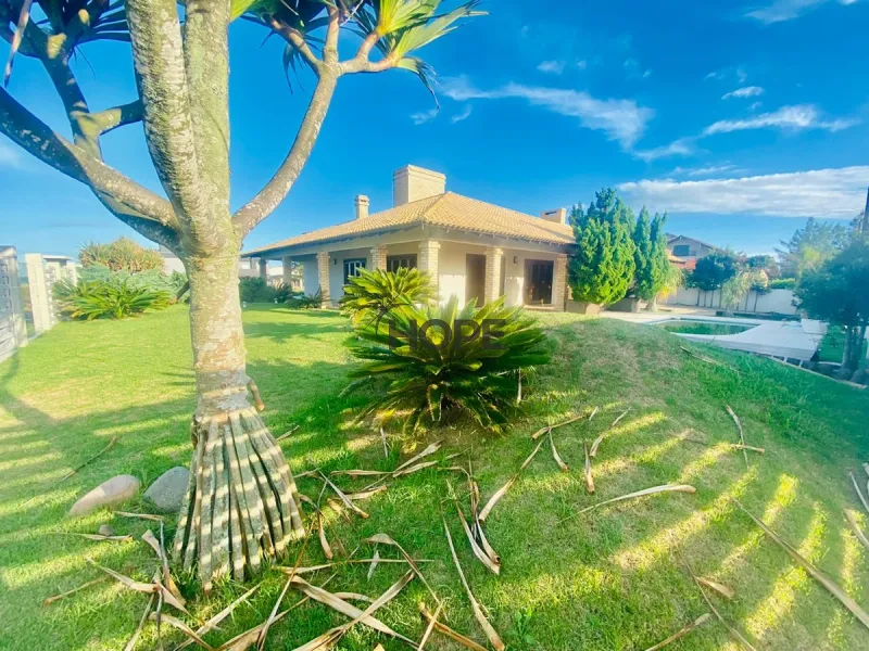 CASA À 2 QUADRAS DO MAR EM CAPÃO DA CANOA!: 18ª foto da galeria de imagens do imóvel