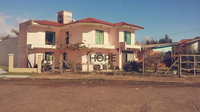 LINDO SOBRADO E RESTAURANTE NA AVENIDA CENTRAL EM XANGRI-LÁ!