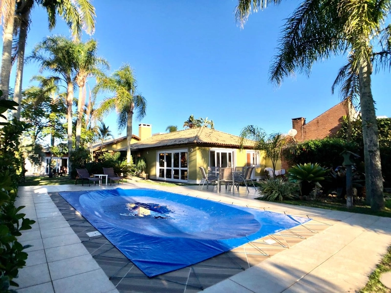 Linda casa 3 dormitórios de alto padrao em Atlantida: 2ª foto da galeria de imagens do imóvel