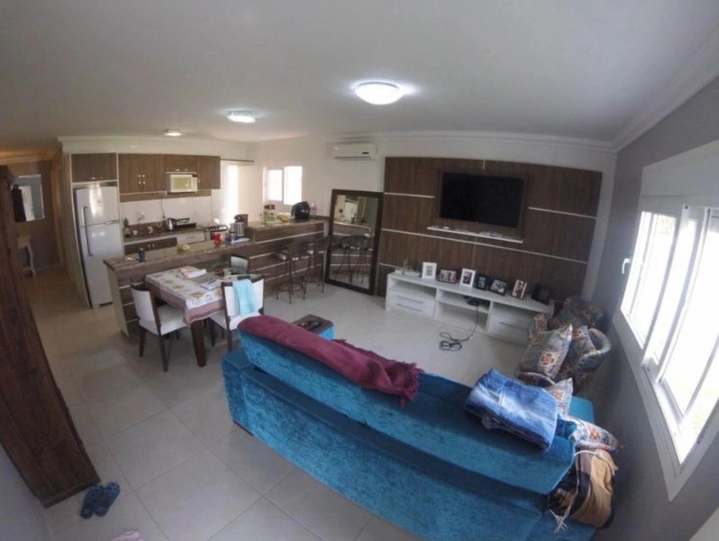 Casa dois dormitórios na Zona Nova de Capão da Canoa: 2ª foto da galeria de imagens do imóvel