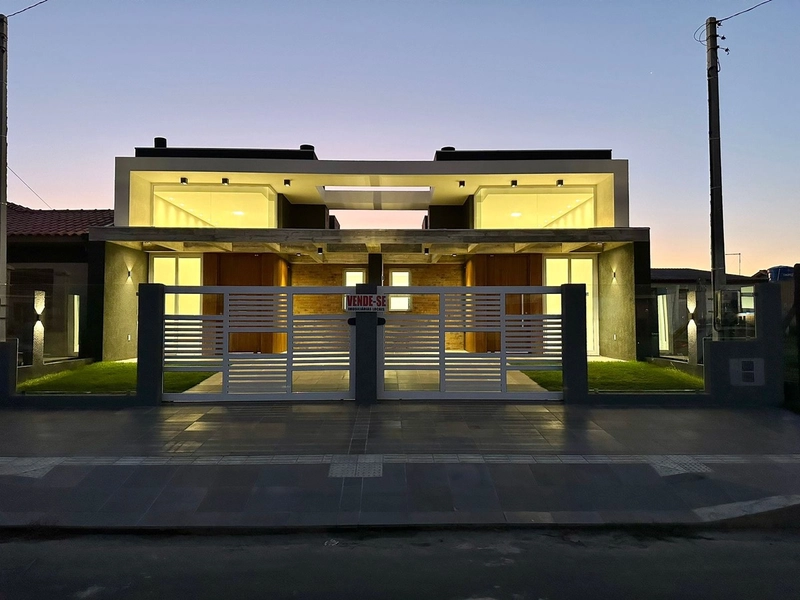 Casa com duas suítes em Capão da Canoa!: 2ª foto da galeria de imagens do imóvel