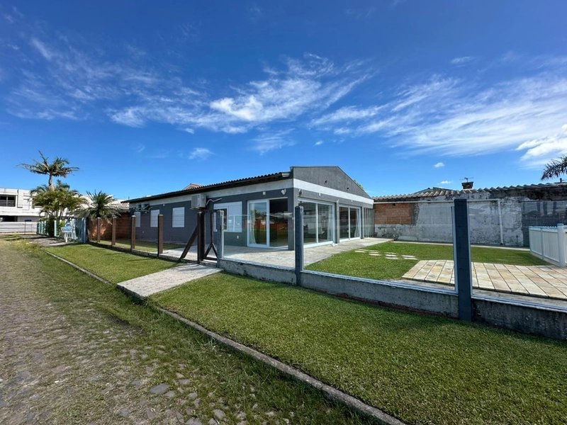 CASA COM 4 DORMITÓRIOS A VENDA EM XANGRI-LA: 1ª foto da galeria de imagens do imóvel