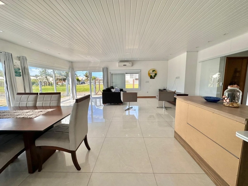 CASA COM 4 DORMITÓRIOS A VENDA EM XANGRI-LA: 9ª foto da galeria de imagens do imóvel