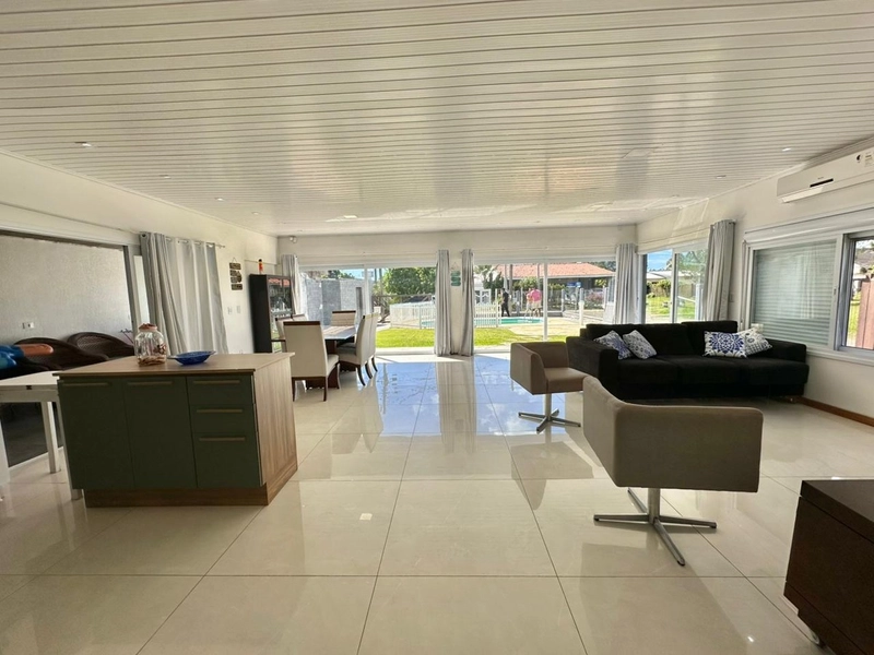 CASA COM 4 DORMITÓRIOS A VENDA EM XANGRI-LA: 10ª foto da galeria de imagens do imóvel