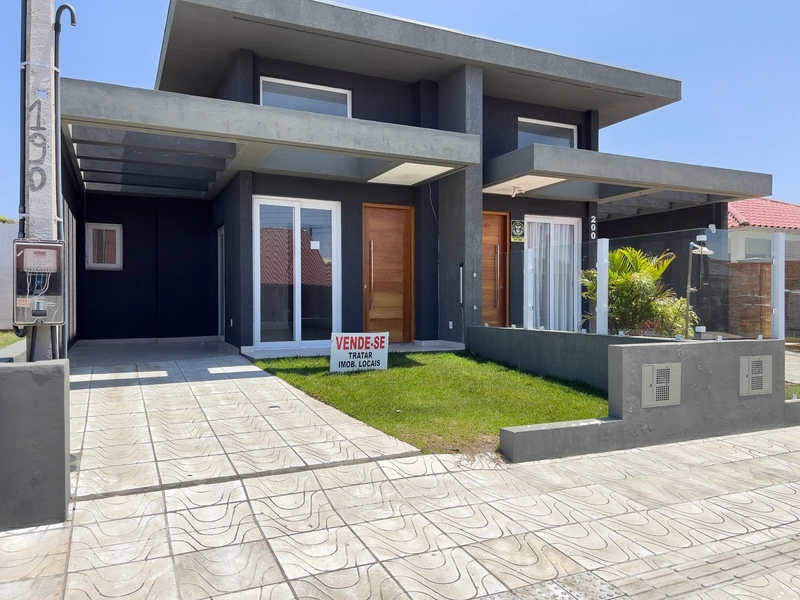CASA COMPOSTA POR 3 DORMITÓRIOS EM CAPÃO DA CANOA!: 1ª foto da galeria de imagens do imóvel