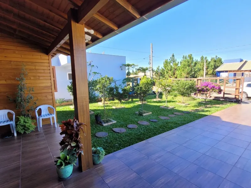 Casa a venda em Capão Novo: 2ª foto da galeria de imagens do imóvel