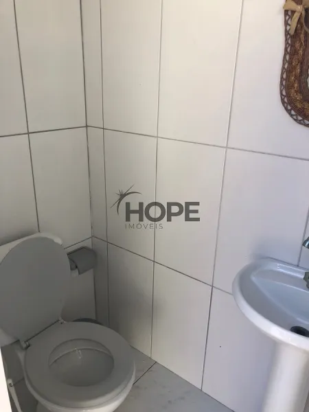 Casa a Venda com piscina: 8ª foto da galeria de imagens do imóvel