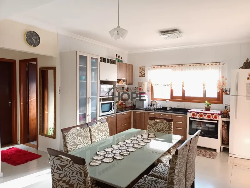 Casa com dois dormitórios e piscina em bairro de Capão da Canoa: 5ª foto da galeria de imagens do imóvel