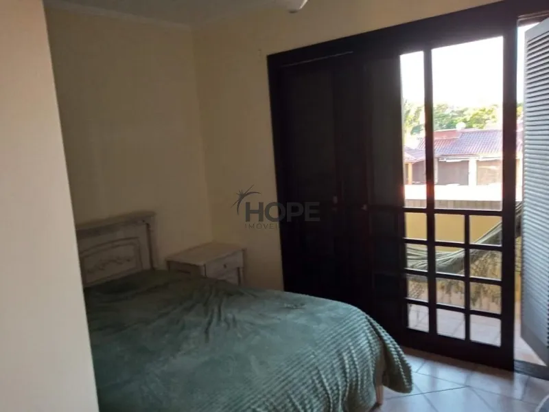 Sobrado com 4 dormitórios em bairro de Capão da Canoa: 23ª foto da galeria de imagens do imóvel