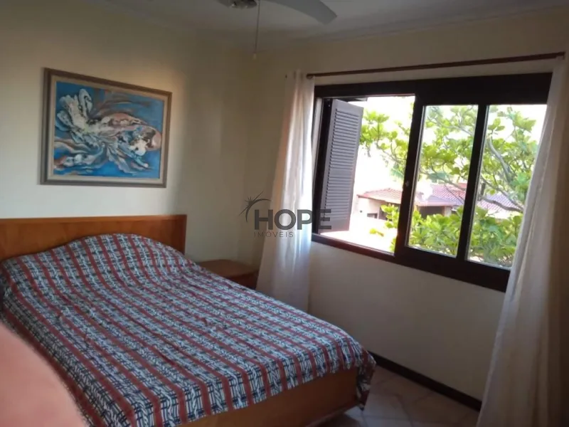 Sobrado com 4 dormitórios em bairro de Capão da Canoa: 8ª foto da galeria de imagens do imóvel