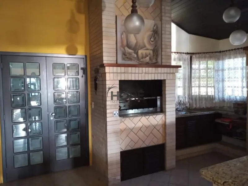 Sobrado com 4 dormitórios em bairro de Capão da Canoa: 12ª foto da galeria de imagens do imóvel