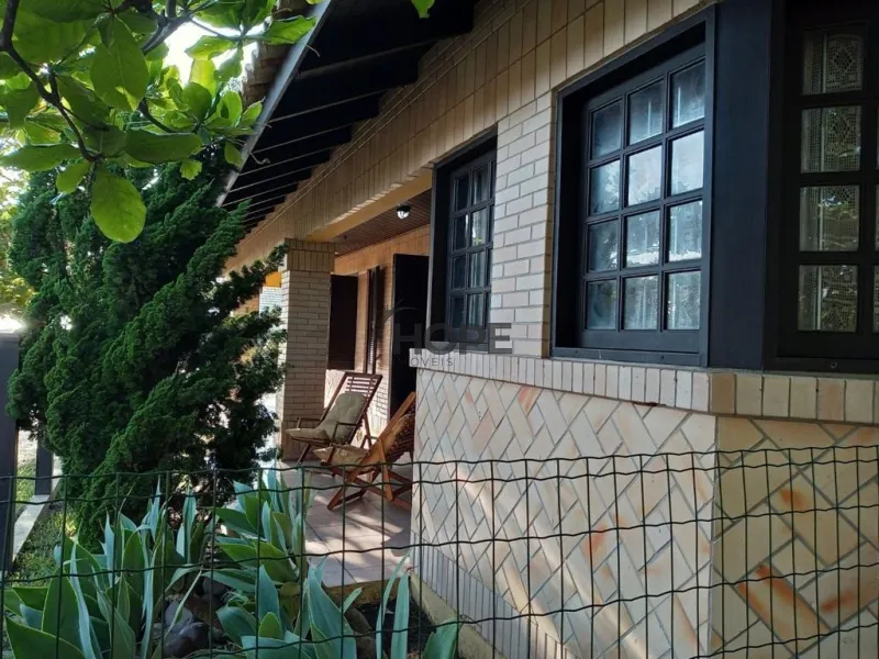 Sobrado com 4 dormitórios em bairro de Capão da Canoa: 22ª foto da galeria de imagens do imóvel