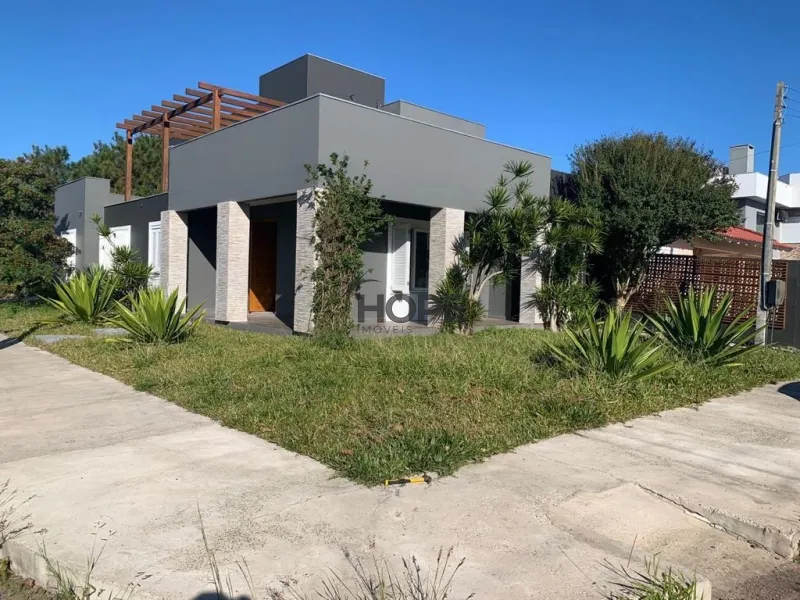 Casa com quatro dormitórios em bairro de Capão da Canoa: 14ª foto da galeria de imagens do imóvel