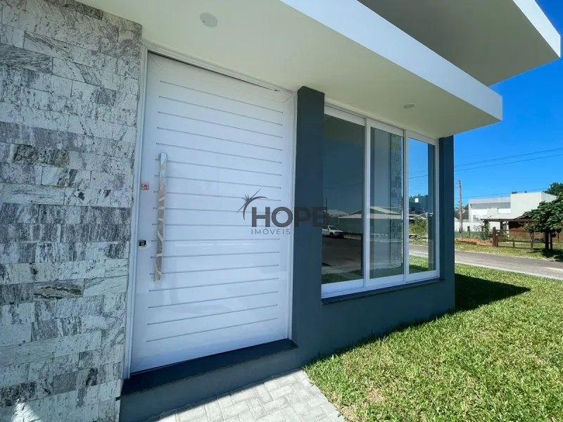 Casa com 3 dormitórios, sendo um suíte em bairro de Capão da Canoa: 5ª foto da galeria de imagens do imóvel