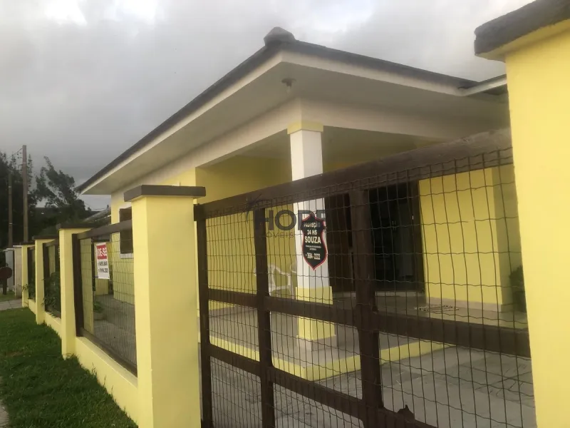 Casa de esquina na Av de Tramandaí: 1ª foto da galeria de imagens do imóvel