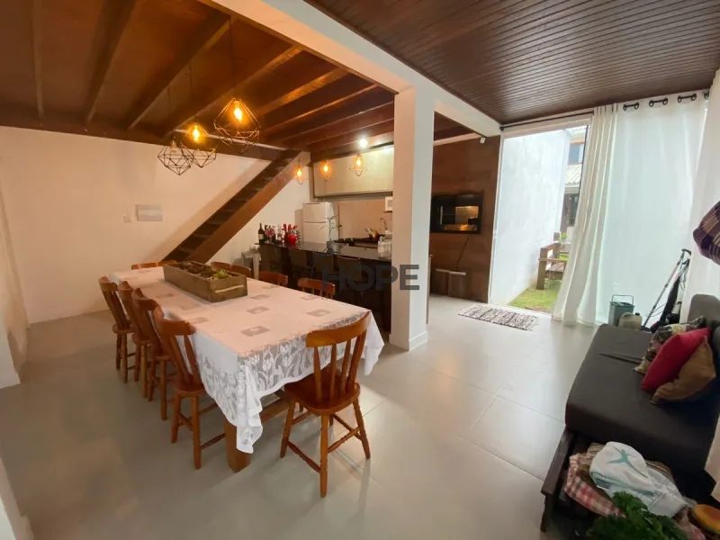 Casa com 4 dormitórios em Capão da Canoa: 6ª foto da galeria de imagens do imóvel