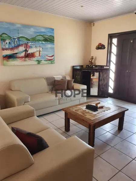 Casa ampla com piscina em Capão da Canoa: 12ª foto da galeria de imagens do imóvel