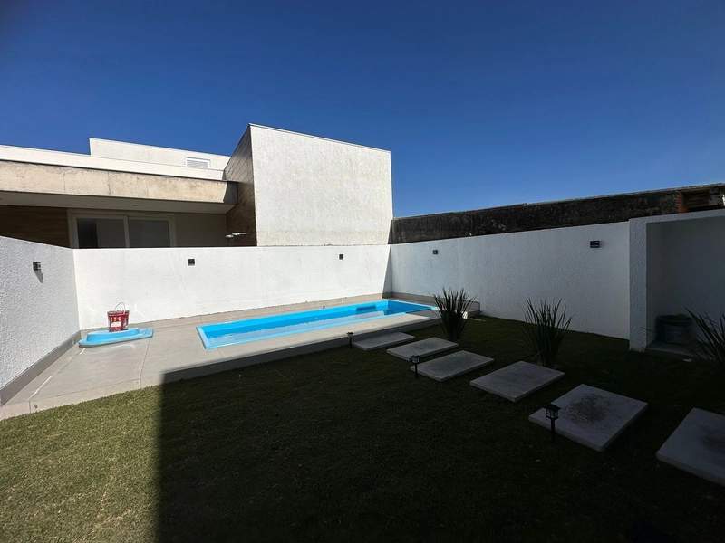 Sobrado com 4 dormitórios, sendo 3 suítes em Capão da Canoa: 20ª foto da galeria de imagens do imóvel