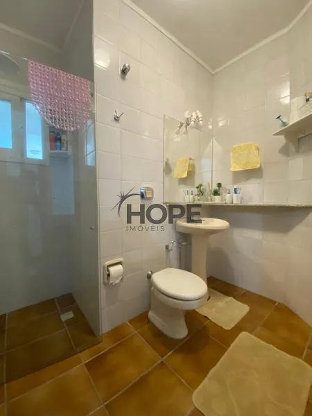 Casa com 3 dormitórios, sendo um suíte em Xangri-lá: 2ª foto da galeria de imagens do imóvel