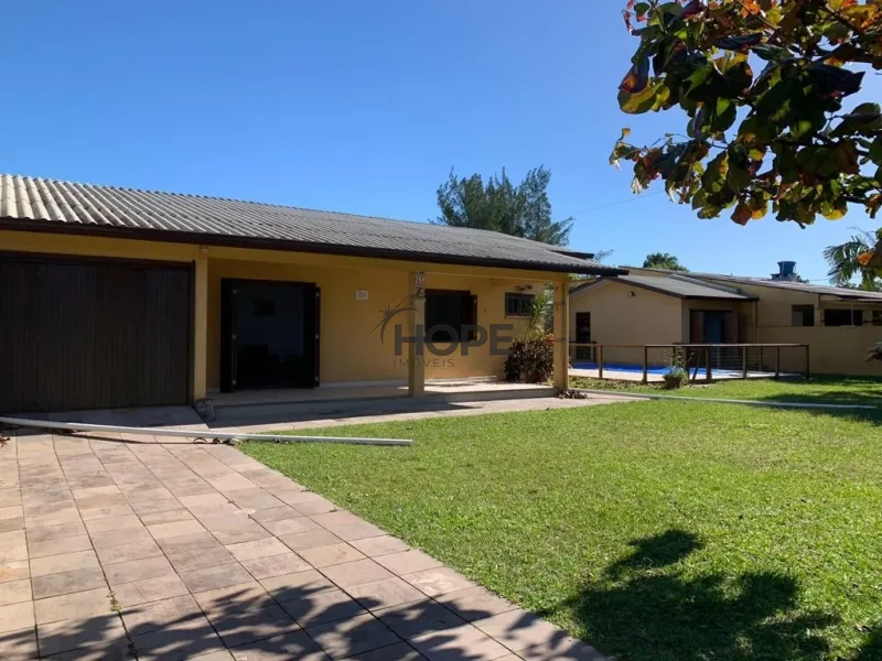 Casa com 3 dormitórios, sendo uma suíte em bairro de Capão da Canoa: 16ª foto da galeria de imagens do imóvel