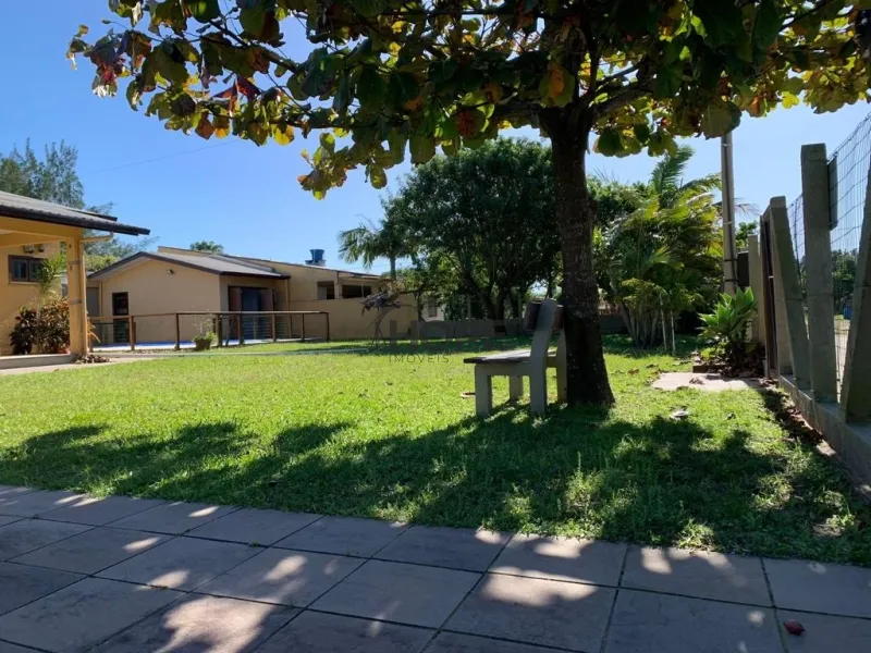 Casa com 3 dormitórios, sendo uma suíte em bairro de Capão da Canoa: 12ª foto da galeria de imagens do imóvel