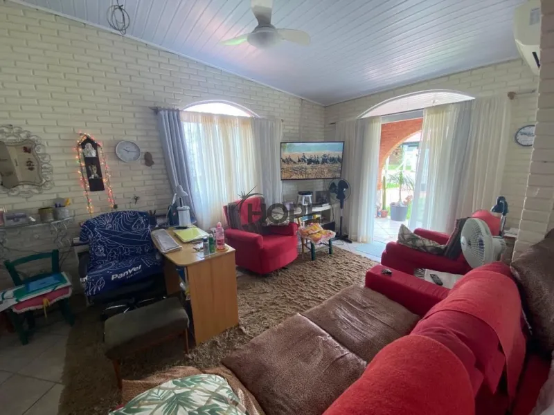 CASA COM 3 DORMITÓRIOS EM XANGRI-LÁ!: 3ª foto da galeria de imagens do imóvel