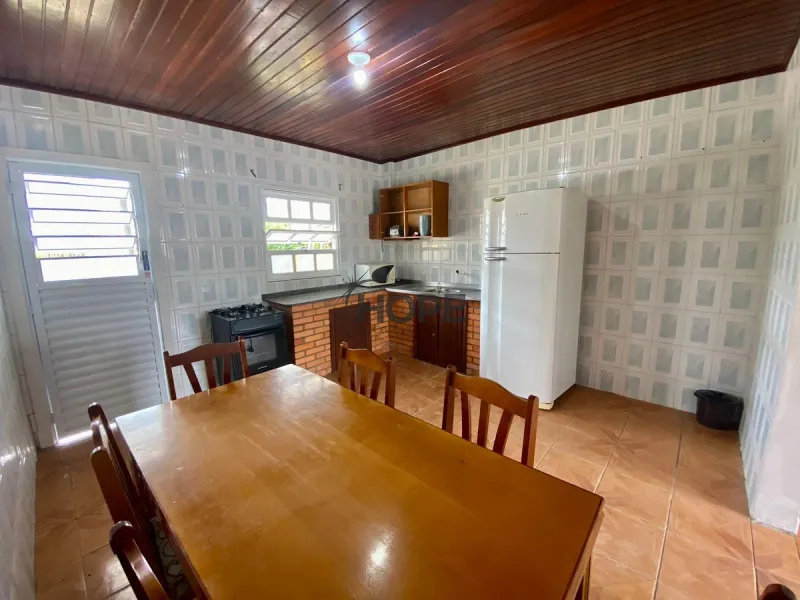 Casa com 4 dormitórios, sendo 2 suítes em Capão da Canoa: 3ª foto da galeria de imagens do imóvel