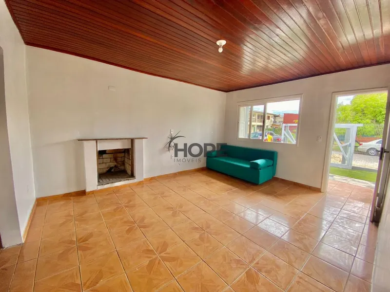 Casa com 4 dormitórios, sendo 2 suítes em Capão da Canoa: 2ª foto da galeria de imagens do imóvel