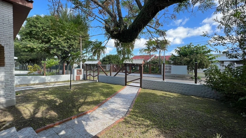 Casa a venda com 4 dormitórios, sendo 2 suítes em Capão da Canoa!: 16ª foto da galeria de imagens do imóvel