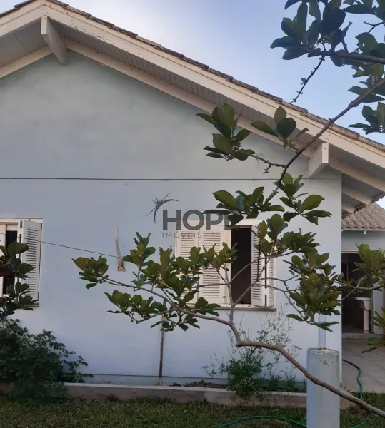 Linda casa com 3 dormitórios em praia de Capão da Canoa: 3ª foto da galeria de imagens do imóvel