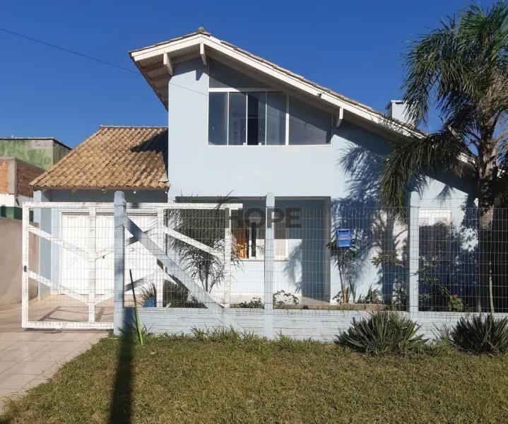 Linda casa com 3 dormitórios em praia de Capão da Canoa: 1ª foto da galeria de imagens do imóvel