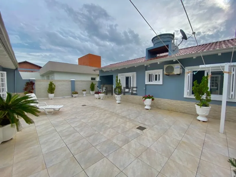 Casa composta por 4 dormitórios próxima ao mar de Capão da Canoa!: 9ª foto da galeria de imagens do imóvel