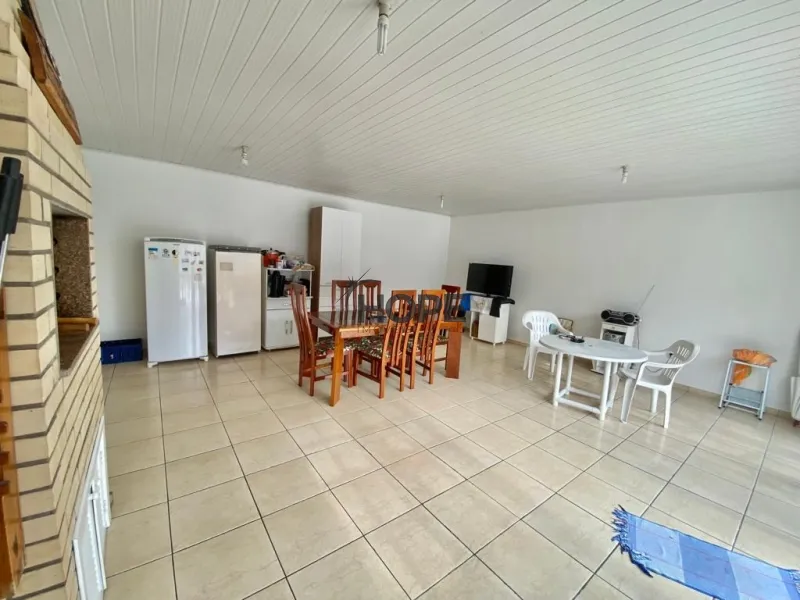 Casa composta por 4 dormitórios próxima ao mar de Capão da Canoa!: 6ª foto da galeria de imagens do imóvel