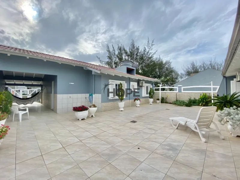Casa composta por 4 dormitórios próxima ao mar de Capão da Canoa!: 14ª foto da galeria de imagens do imóvel