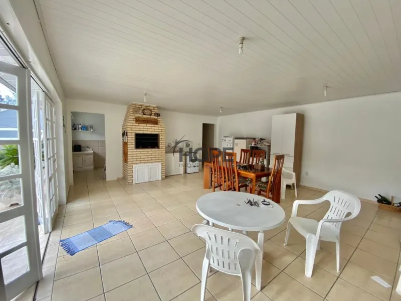Casa composta por 4 dormitórios próxima ao mar de Capão da Canoa!: 7ª foto da galeria de imagens do imóvel