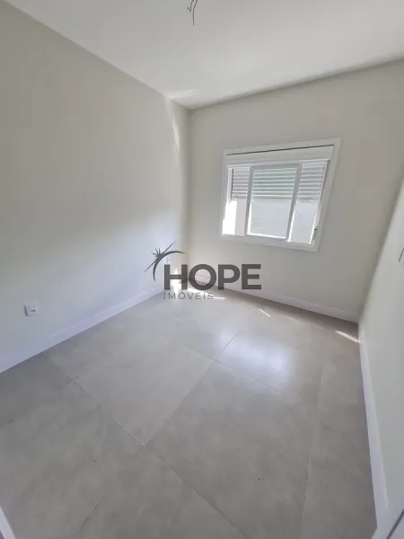 Linda casa com 2 dormitórios sendo um suíte próximo ao mar!: 4ª foto da galeria de imagens do imóvel