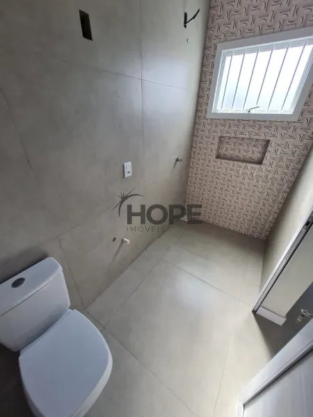 Linda casa com 2 dormitórios sendo um suíte próximo ao mar!: 3ª foto da galeria de imagens do imóvel