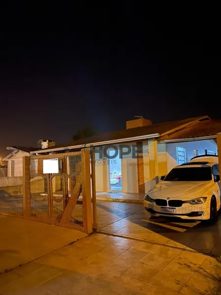 Casa com 4 dormitórios em Atlantida Sul: 3ª foto da galeria de imagens do imóvel