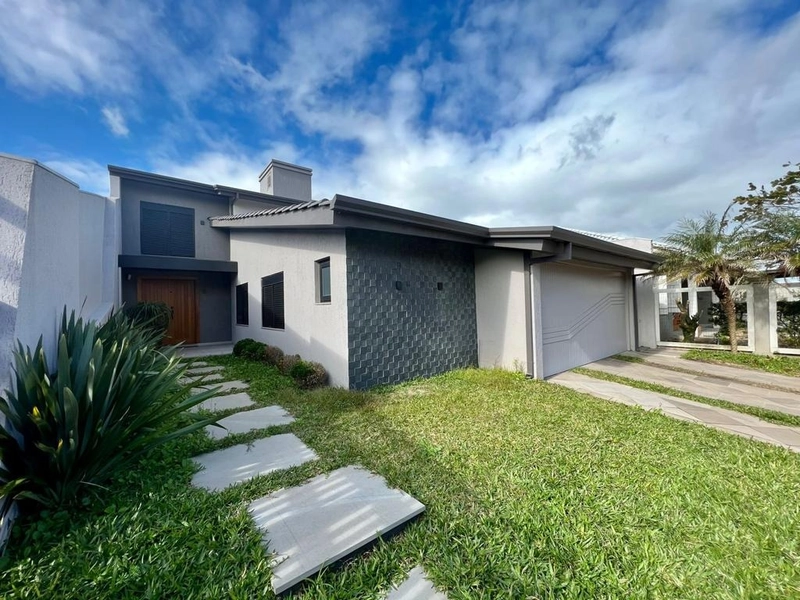 Casa com 5 suítes em Capão da Canoa!: 8ª foto da galeria de imagens do imóvel