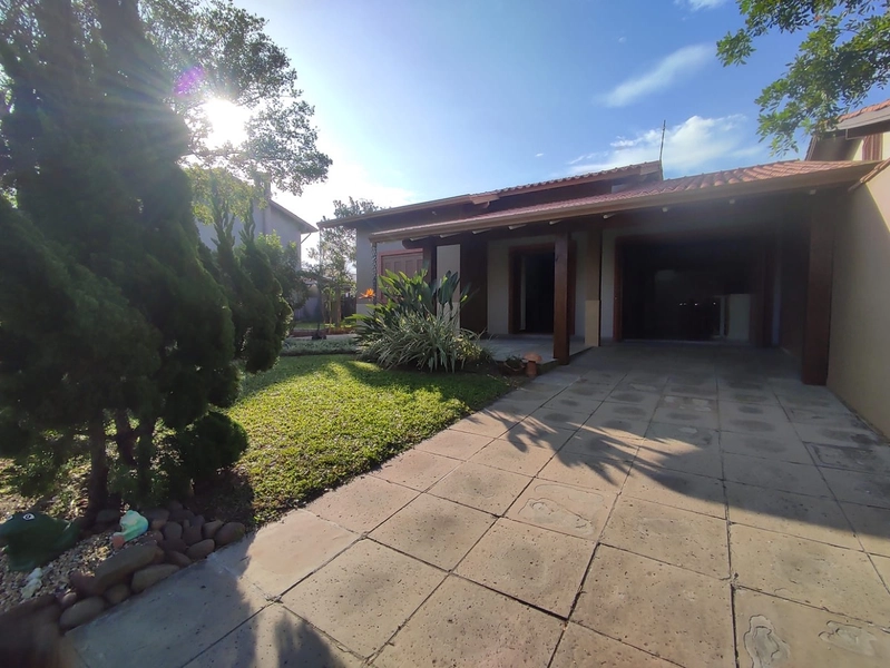 ÓTIMA CASA COMPOSTA POR 2 DORMITÓRIOS EM TRAMANDAÍ