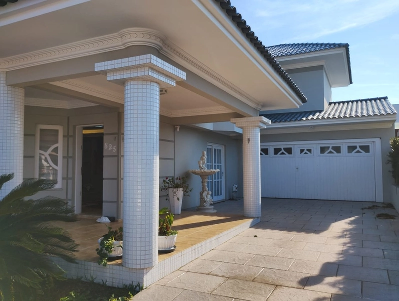 Sobrado 3 dormitórios/ NAVEGANTES