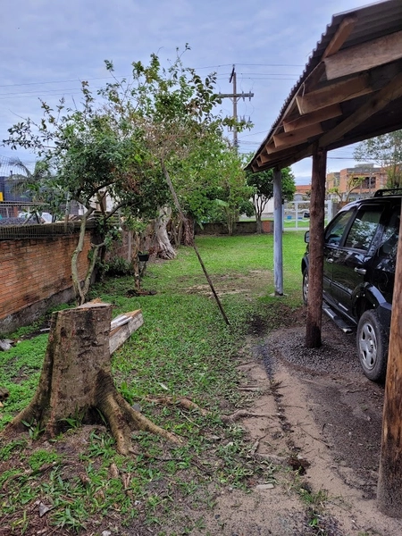 CASA A VENDA COM AMPLO TERRENO NA ZONA NOVA DE CAPÃO DA CANOA - RS: 3ª foto da galeria de imagens do imóvel