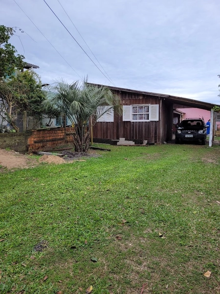 CASA A VENDA COM AMPLO TERRENO NA ZONA NOVA DE CAPÃO DA CANOA - RS: 1ª foto da galeria de imagens do imóvel
