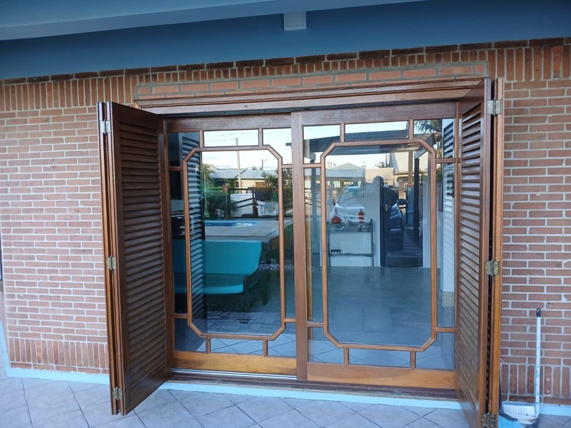 EXCELENTE CASA COM PISCINA E AMPLO PÁTIO À VENDA EM ATLÂNTIDA SUL: 16ª foto da galeria de imagens do imóvel