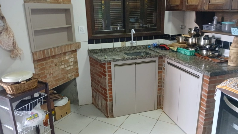 EXCELENTE CASA COM PISCINA E AMPLO PÁTIO À VENDA EM ATLÂNTIDA SUL: 7ª foto da galeria de imagens do imóvel