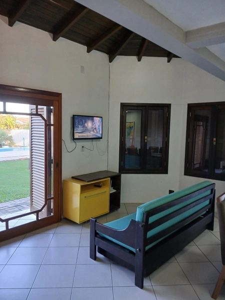 EXCELENTE CASA COM PISCINA E AMPLO PÁTIO À VENDA EM ATLÂNTIDA SUL: 14ª foto da galeria de imagens do imóvel