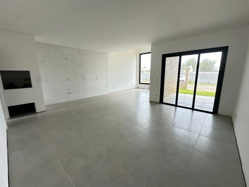 Casa 3 dormitórios sendo 1 suíte americana  em CAPÃO DA CANOA/Zona Nor: 4ª foto da galeria de imagens do imóvel